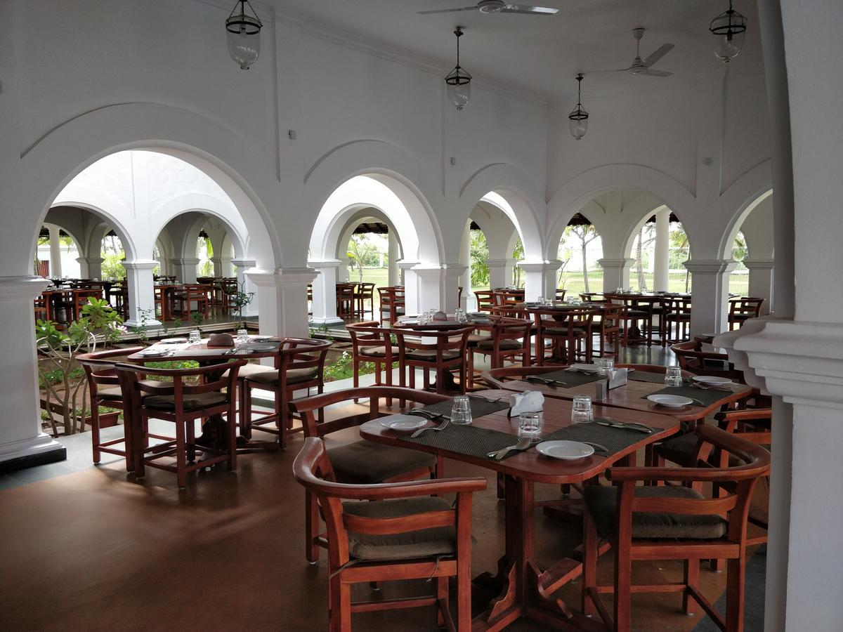 Le Pondy Hotel Pondicherry Exterior photo